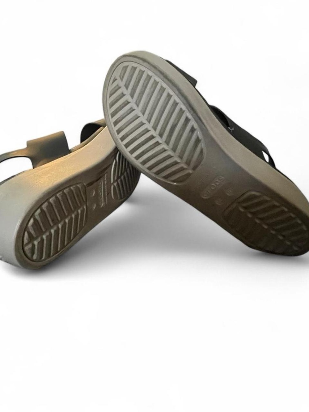 Crocs Brooklyn Low Wedge - Picture 5 of 6
